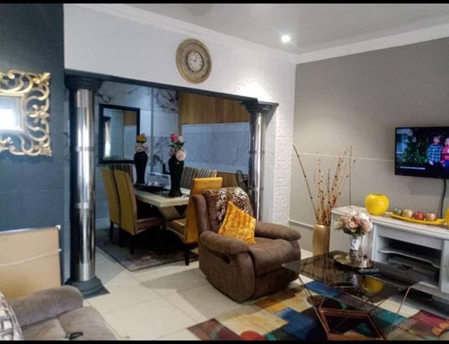 2 BEDROOM HOUSE FOR SALE IN KAALFONTEIN